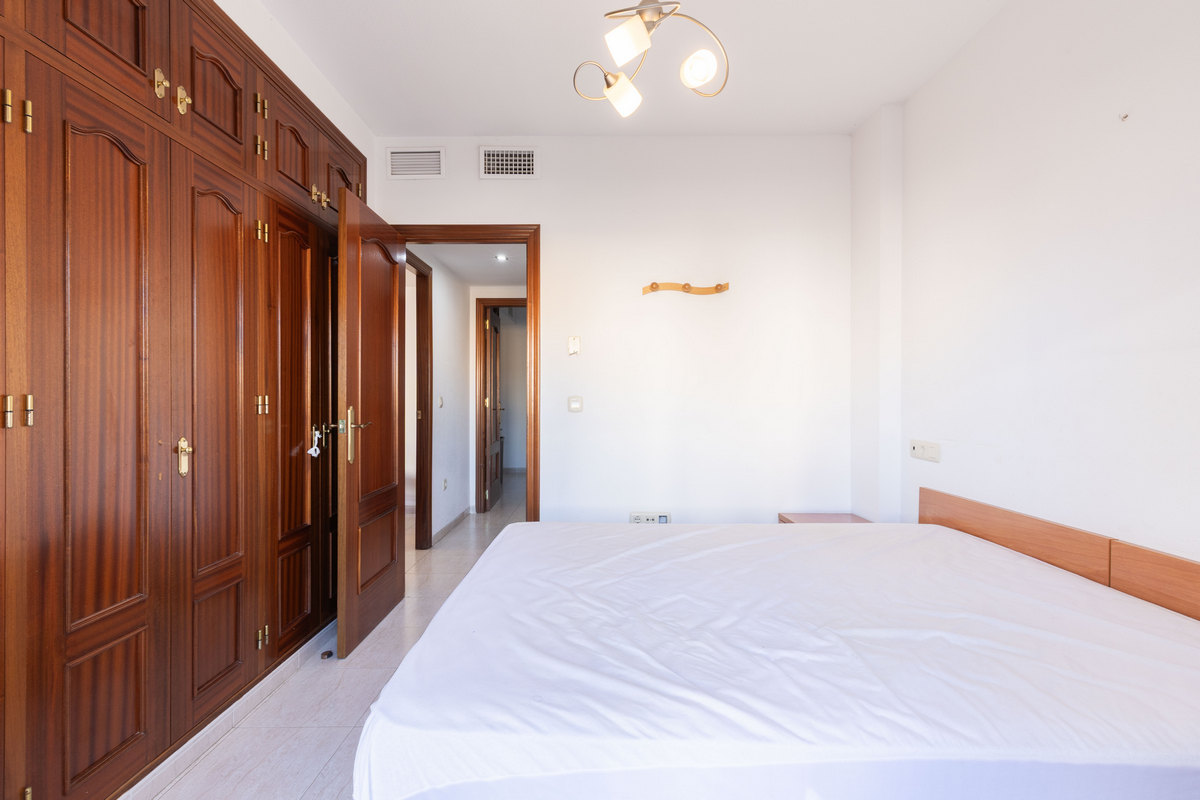 Amplio ático de 104 m² con 3 dormitorios, cerca de la playa