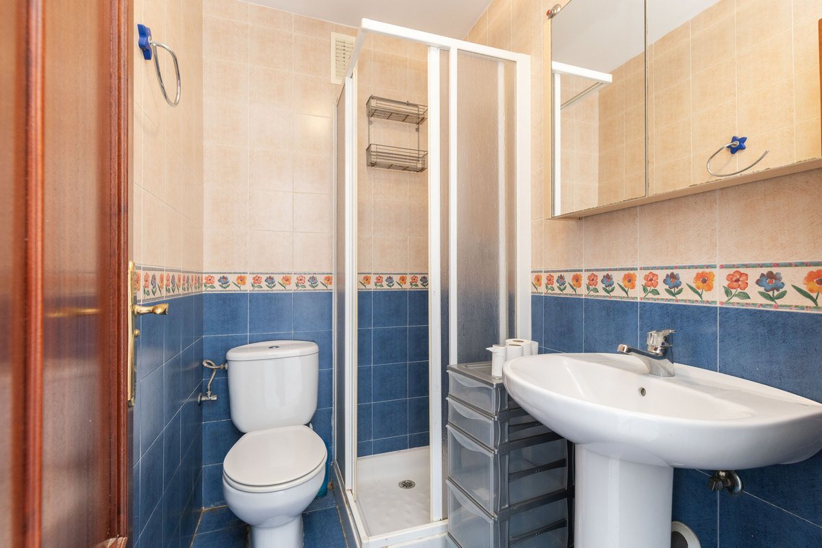 Amplio ático de 104 m² con 3 dormitorios, cerca de la playa