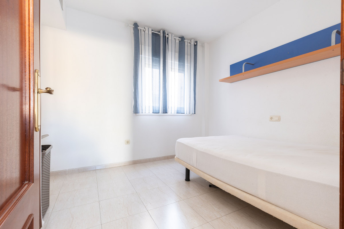 Amplio ático de 104 m² con 3 dormitorios, cerca de la playa