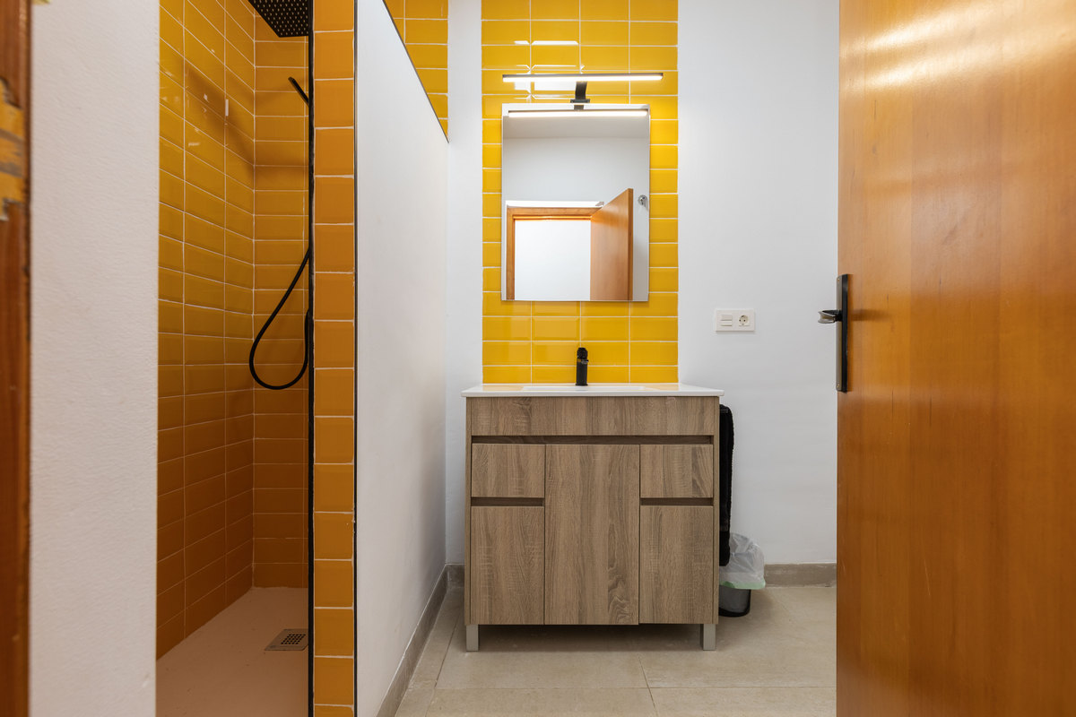 Chalet independiente en una sola planta con 839 m² de parcela junto al mar