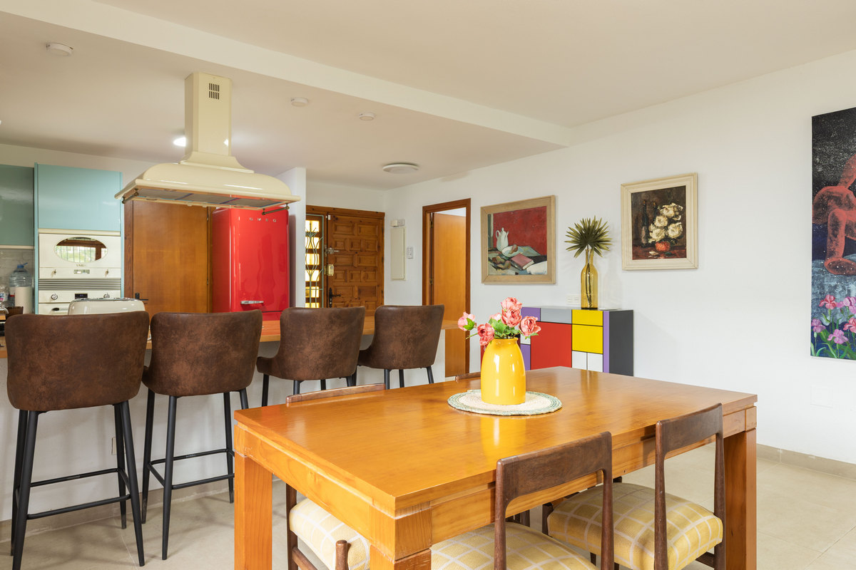 Chalet independiente en una sola planta con 839 m² de parcela junto al mar