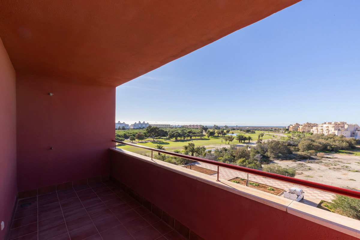 Spazioso appartamento con 3 camere da letto vicino al campo da golf