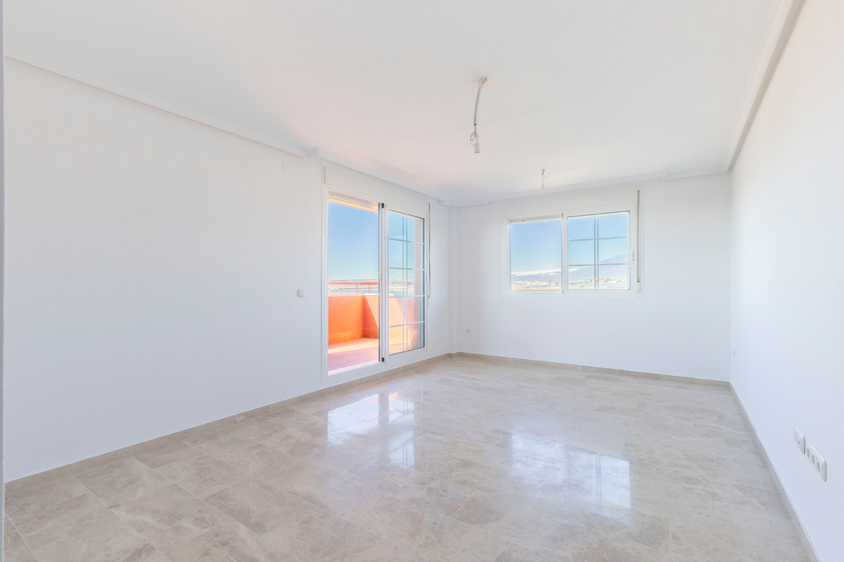 Spazioso appartamento con 3 camere da letto vicino al campo da golf