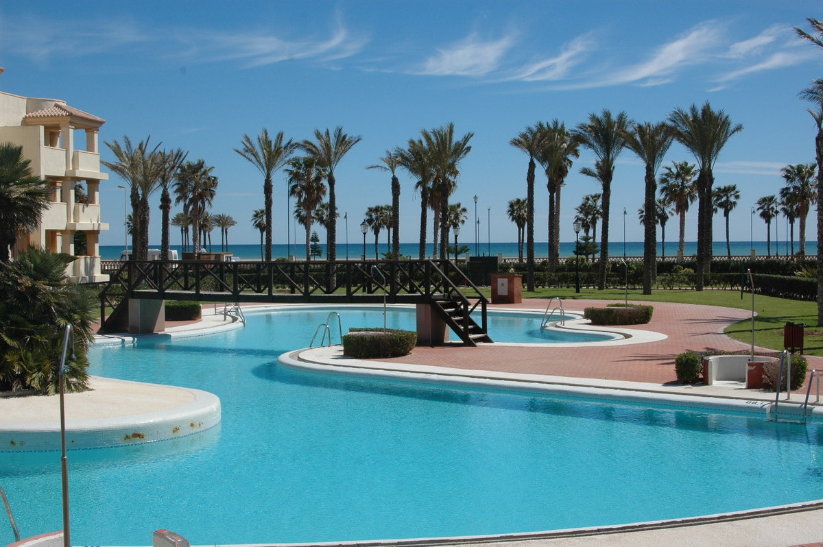 Magnifico appartamento in 1ª linea di spiaggia, Complesso Villa Romana