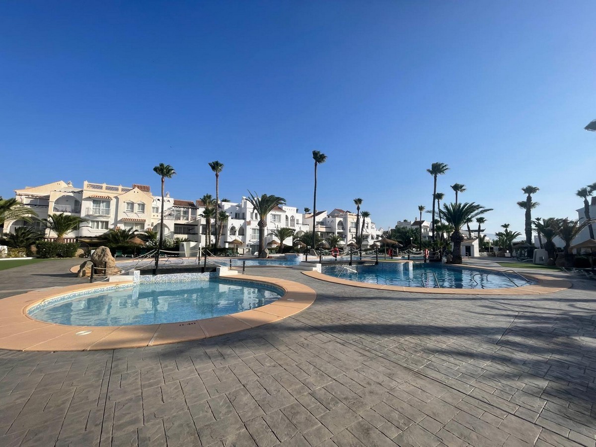 Appartement au rez-de-chaussée avec jardin, Complexe Golf Center Pueblo