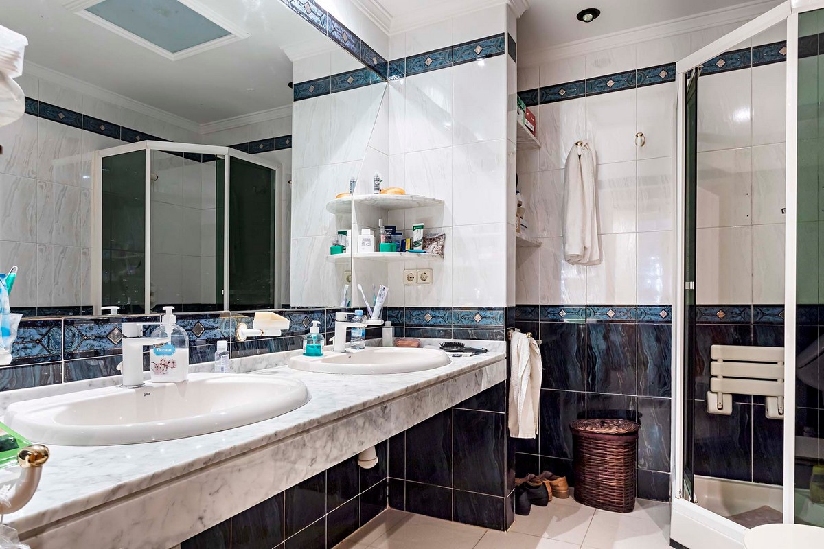 Geräumige freistehende Villa in privilegierter Lage