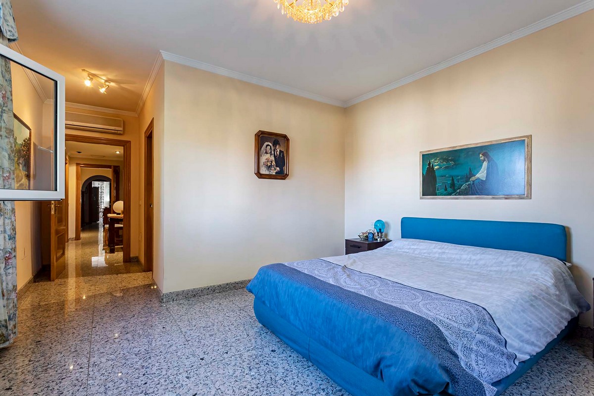 Geräumige freistehende Villa in privilegierter Lage