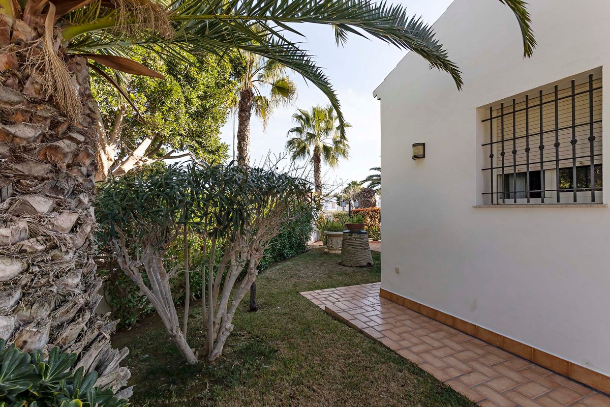 Geräumige freistehende Villa in privilegierter Lage