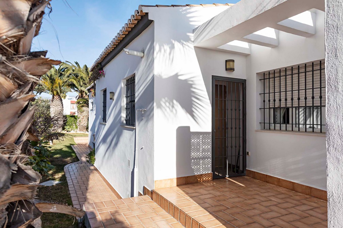 Geräumige freistehende Villa in privilegierter Lage