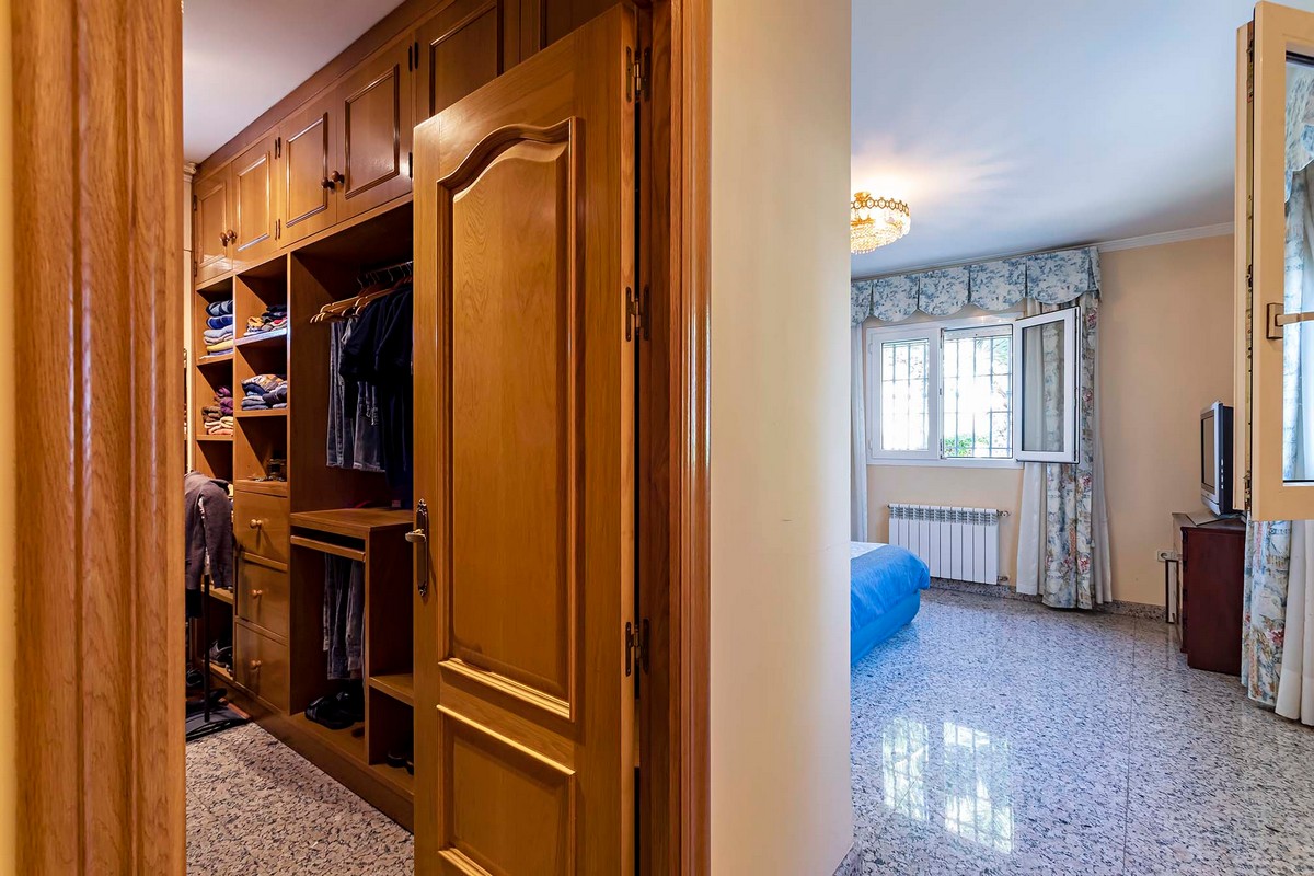 Geräumige freistehende Villa in privilegierter Lage