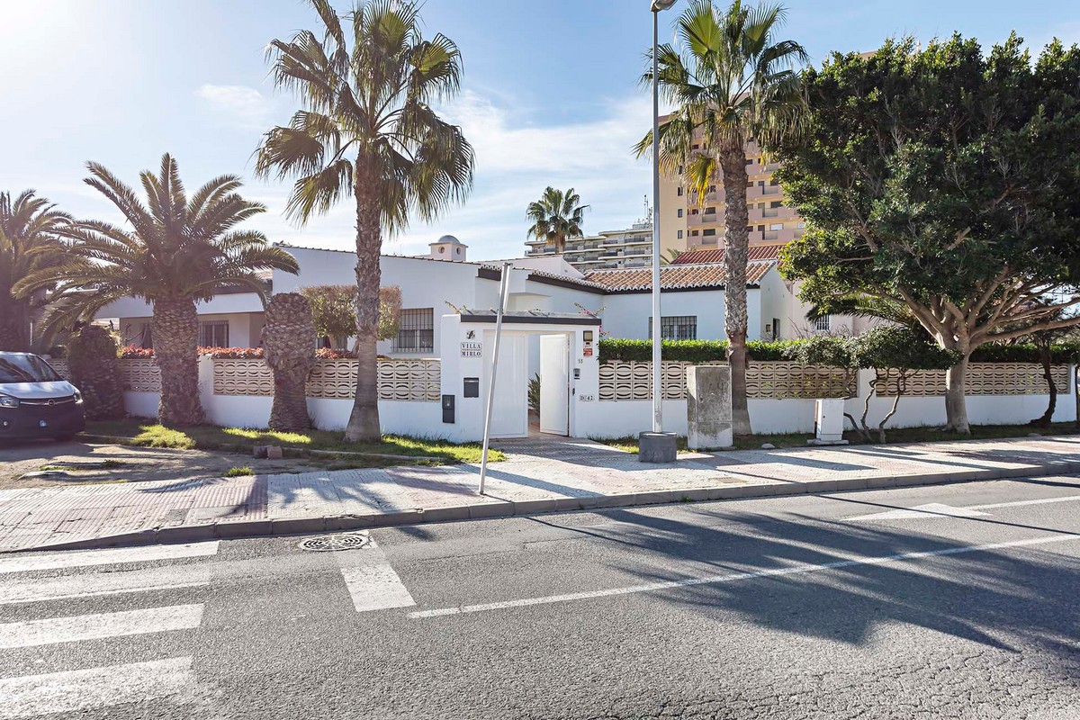 Geräumige freistehende Villa in privilegierter Lage