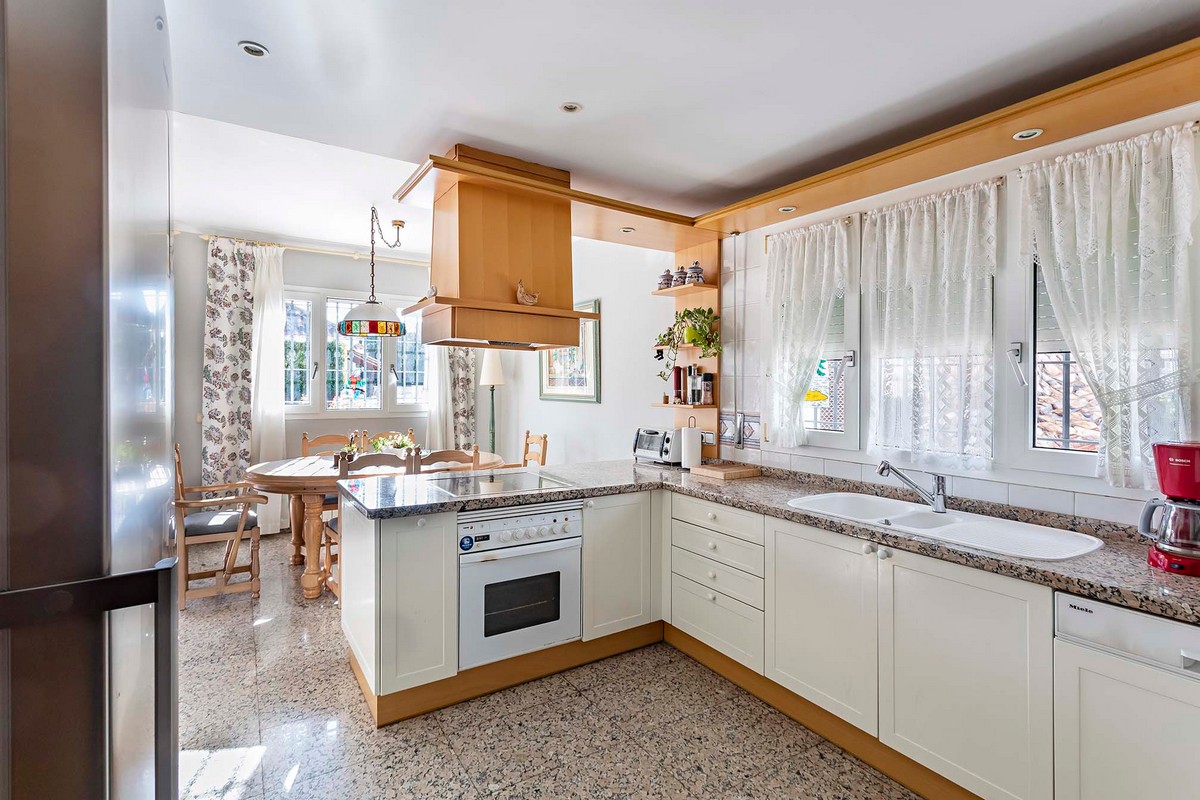 Geräumige freistehende Villa in privilegierter Lage