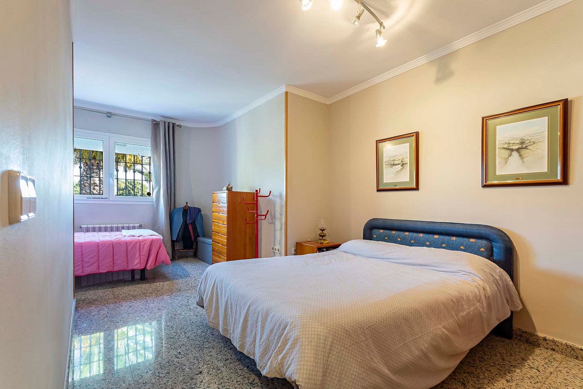 Geräumige freistehende Villa in privilegierter Lage