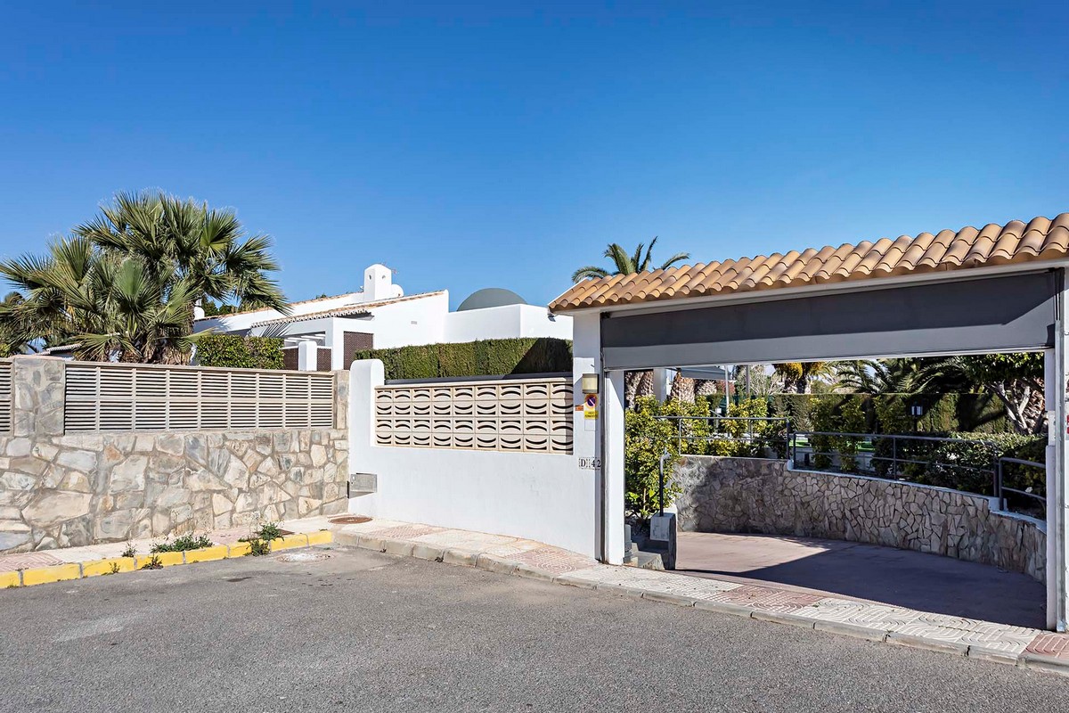 Geräumige freistehende Villa in privilegierter Lage