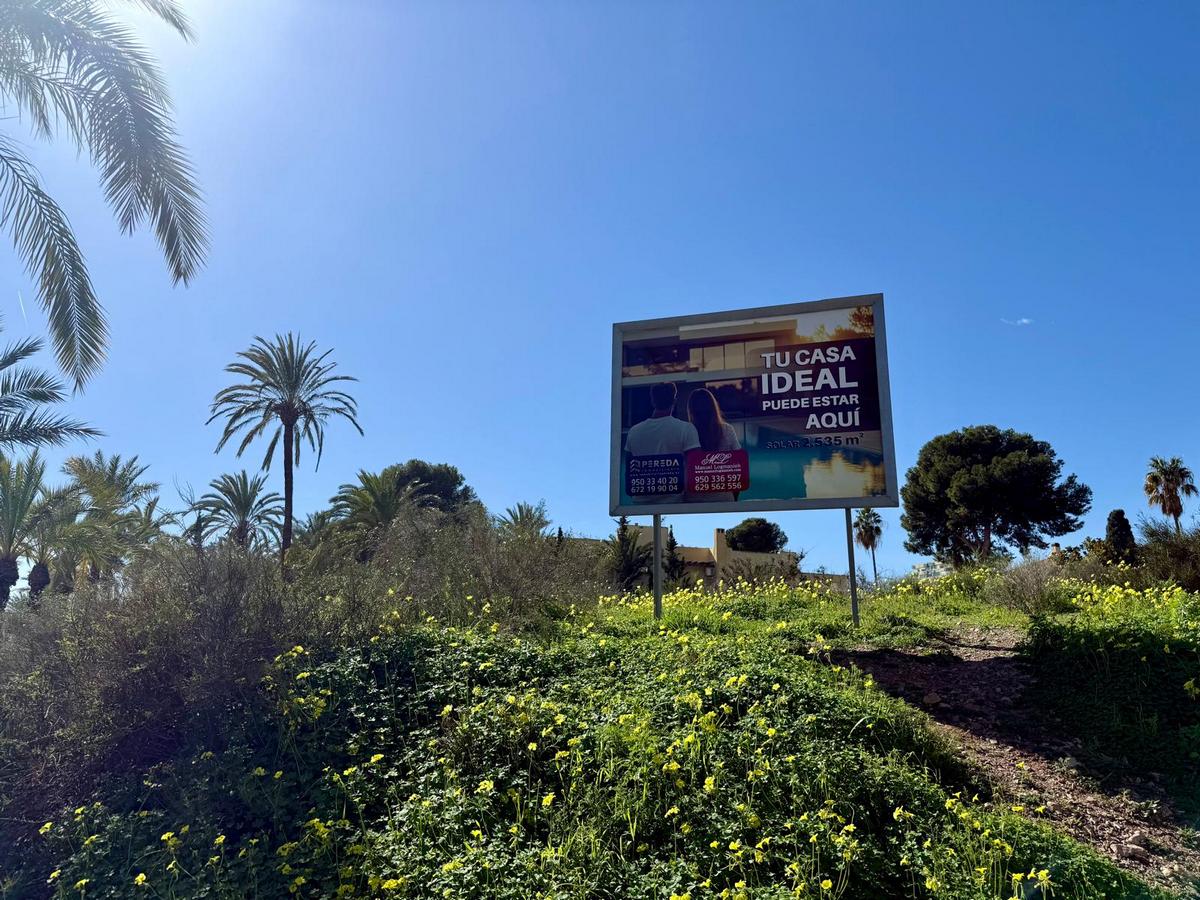 2.535 m² großes Grundstück in privilegierter Lage – Aguadulce