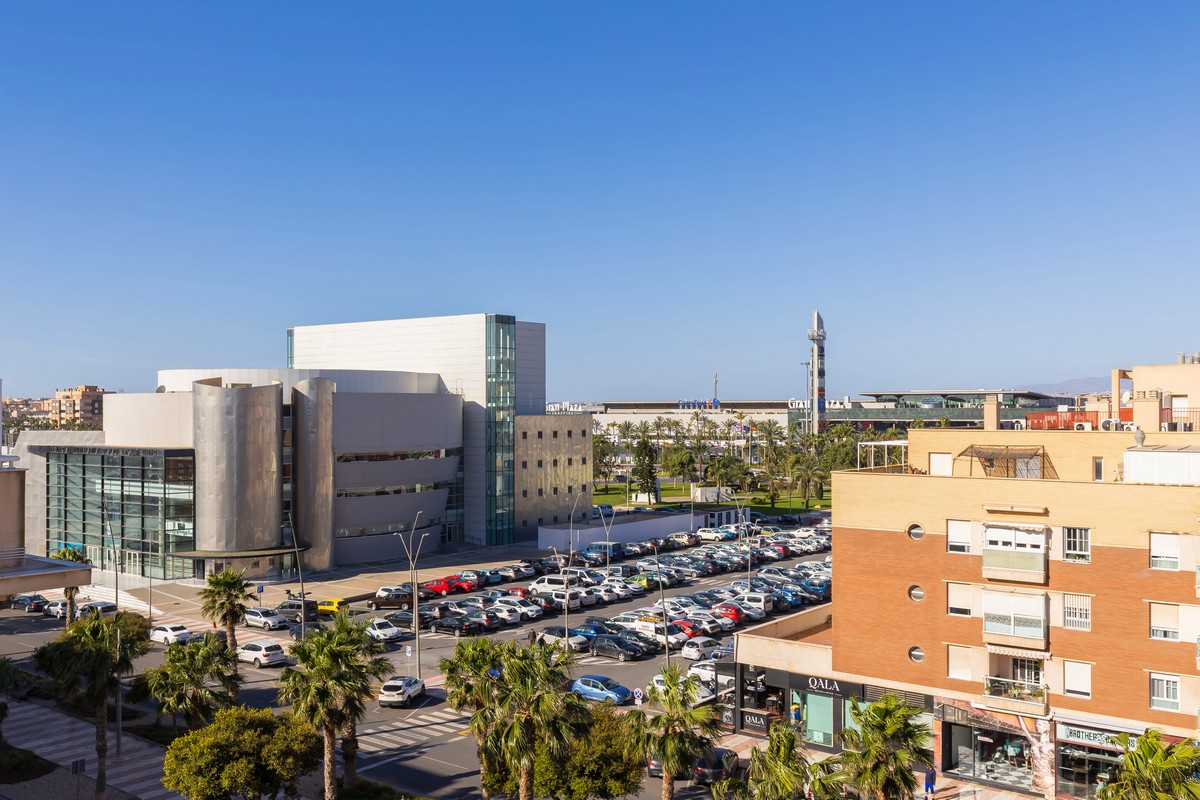 Attique Unique à Las Salinas avec Terrasse de 95 m² et Place de Parking
