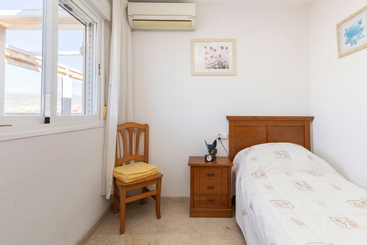 Attique Unique à Las Salinas avec Terrasse de 95 m² et Place de Parking