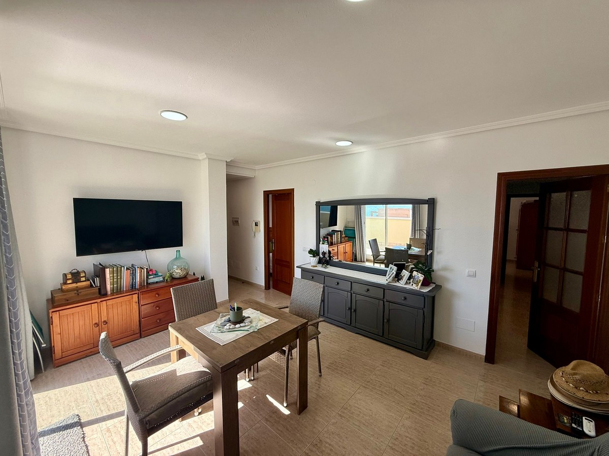 Ático con vistas al mar en Playa de la Bajadilla