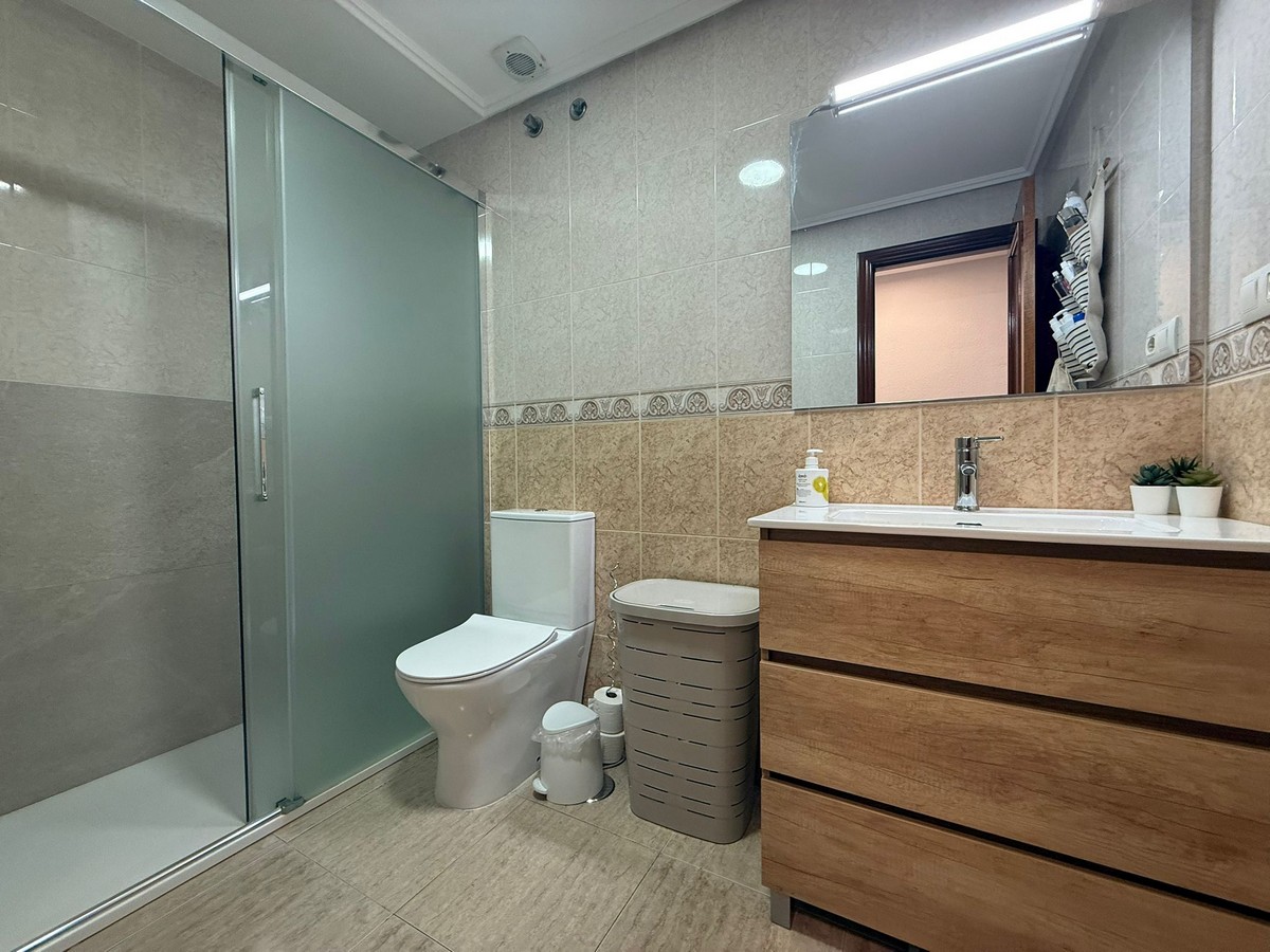 Ático con vistas al mar en Playa de la Bajadilla