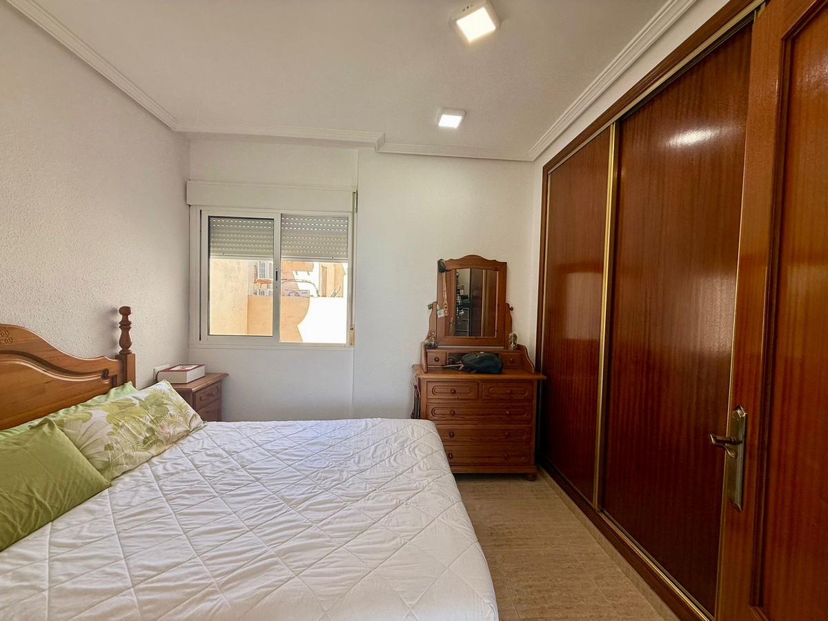 Ático con vistas al mar en Playa de la Bajadilla