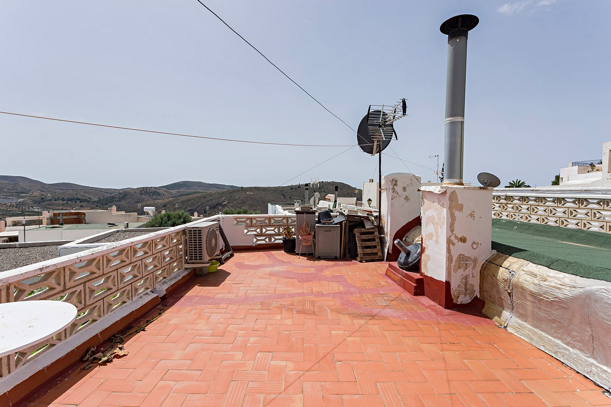 Coqueta Casa De Pueblo Con Alma Y Vistas Despejadas
