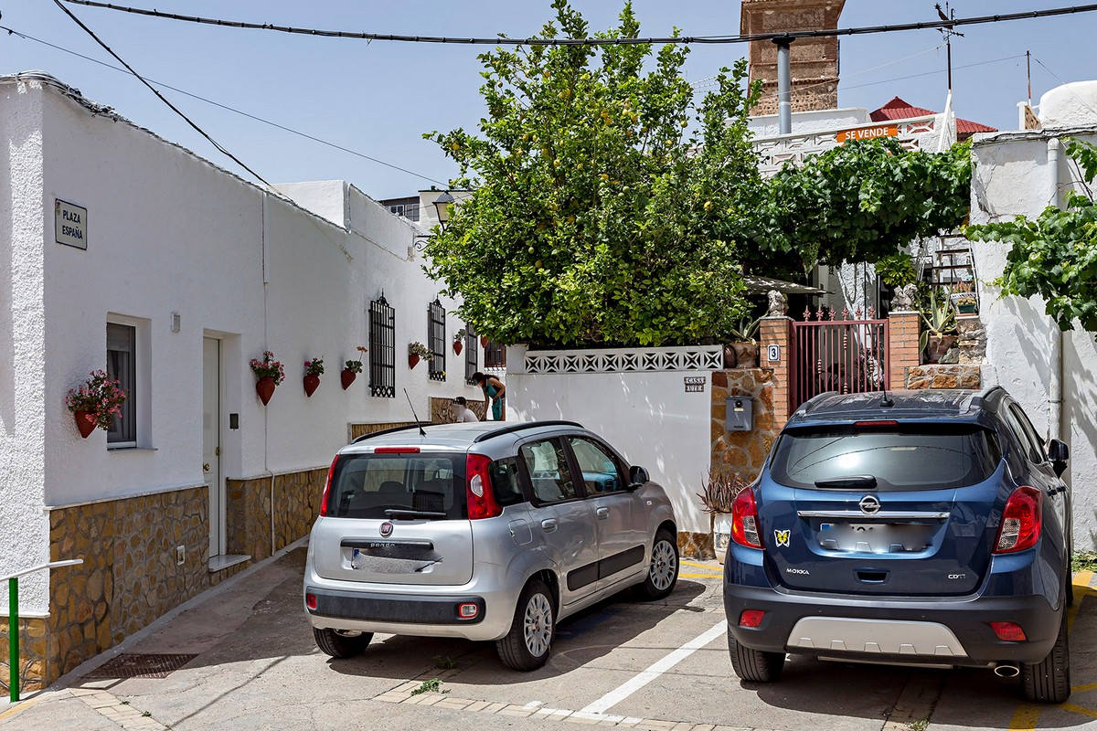 Coqueta Casa De Pueblo Con Alma Y Vistas Despejadas