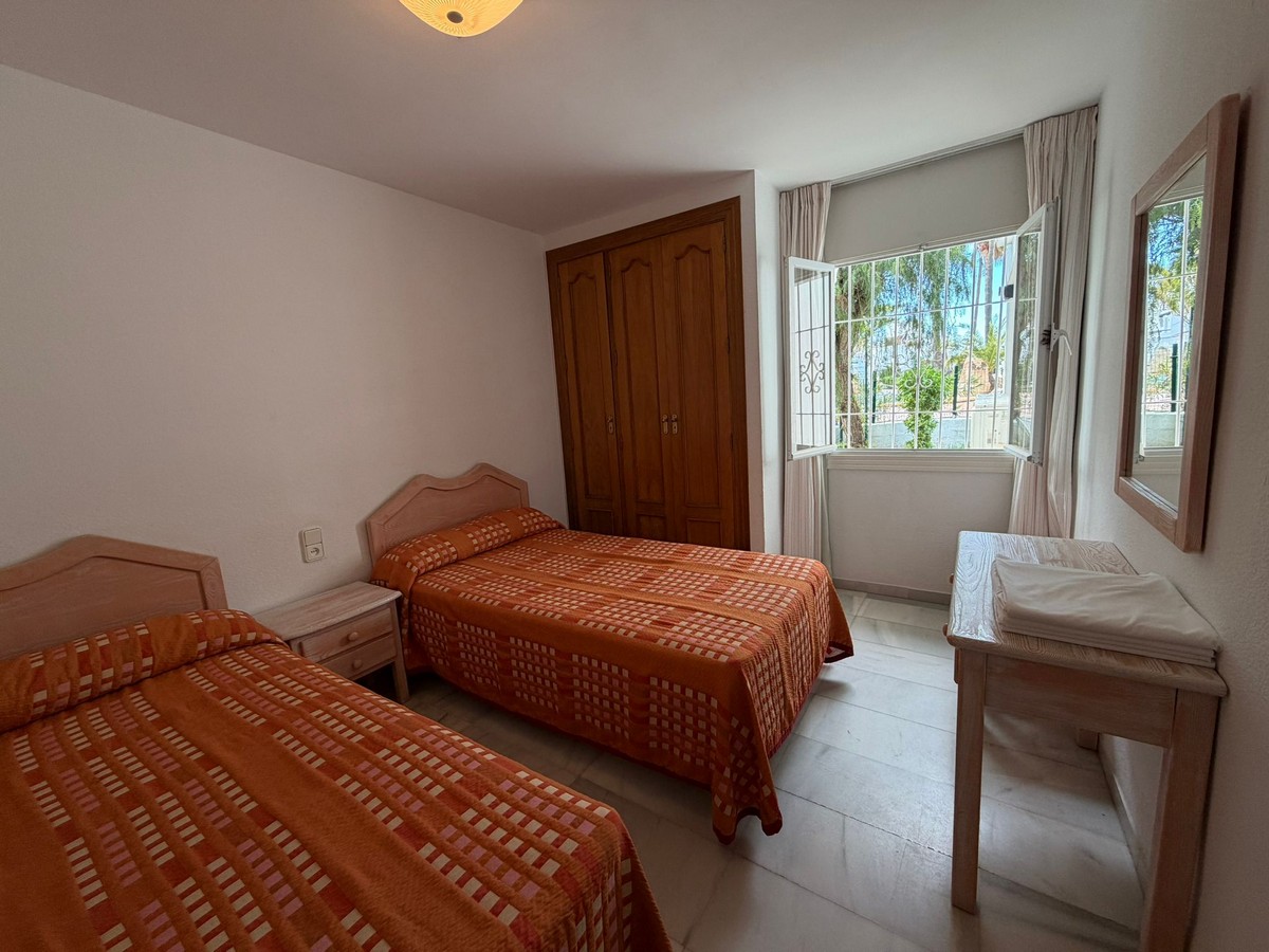 Apartamento en planta baja con jardín, Complejo Golf Center Pueblo