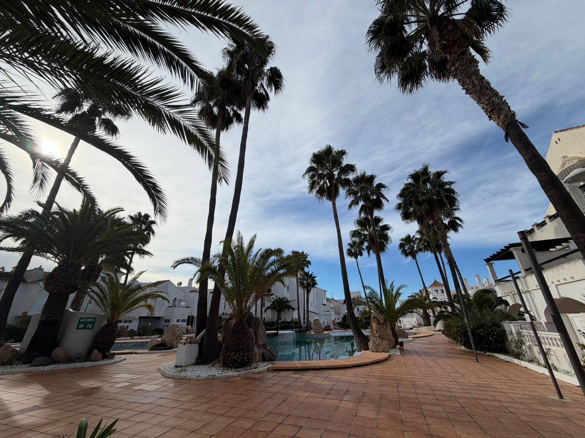 Apartamento en planta baja con jardín, Complejo Golf Center Pueblo