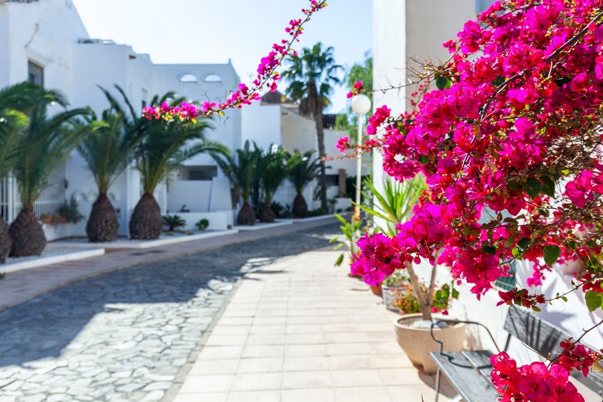 Apartamento en planta baja con jardín, Complejo Golf Center Pueblo