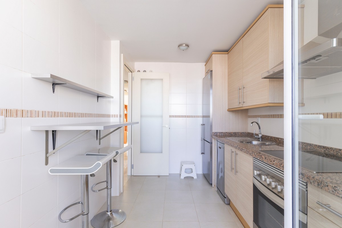 Ático listo para entrar a vivir en el complejo Agua Serena, 2ª línea de playa