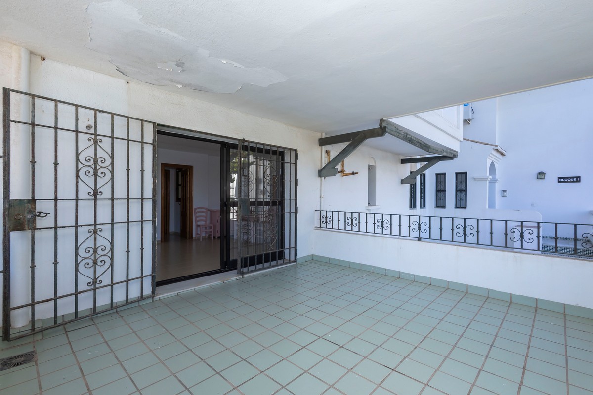 Wohnung in zweiter Strandreihe, Urb. Playa Serena
