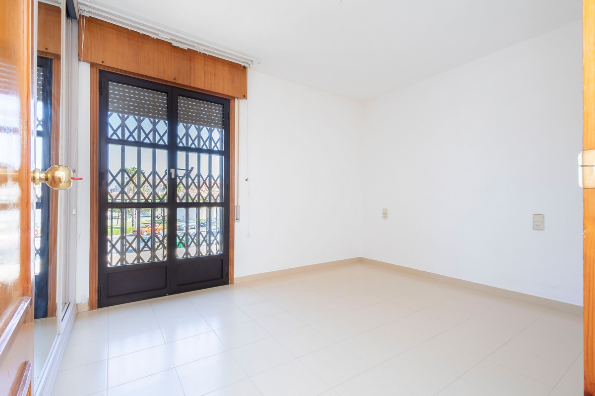 Wohnung in zweiter Strandreihe, Urb. Playa Serena