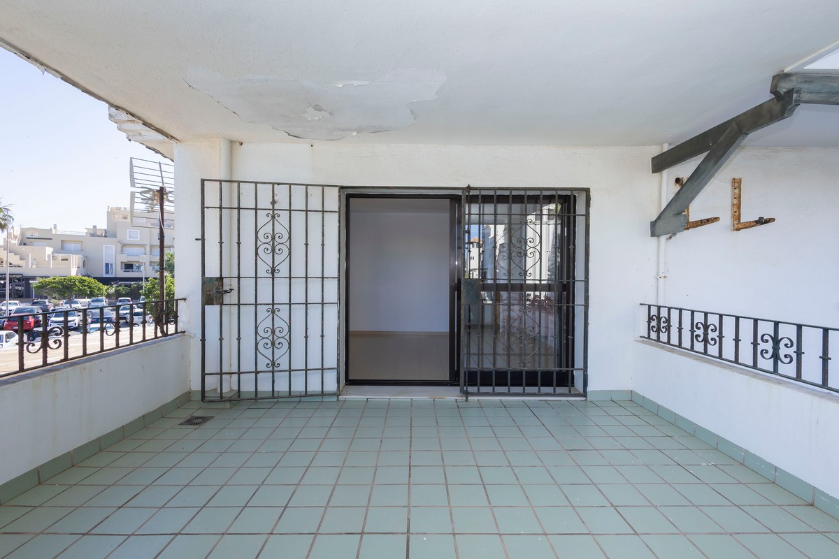 Wohnung in zweiter Strandreihe, Urb. Playa Serena