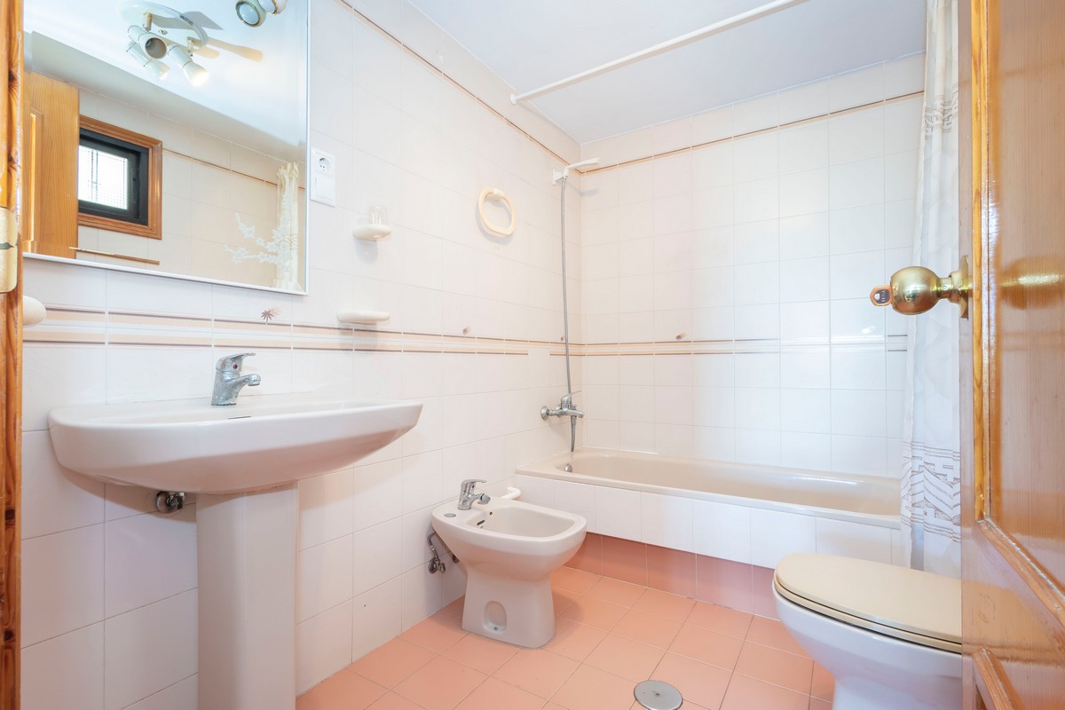 Wohnung in zweiter Strandreihe, Urb. Playa Serena