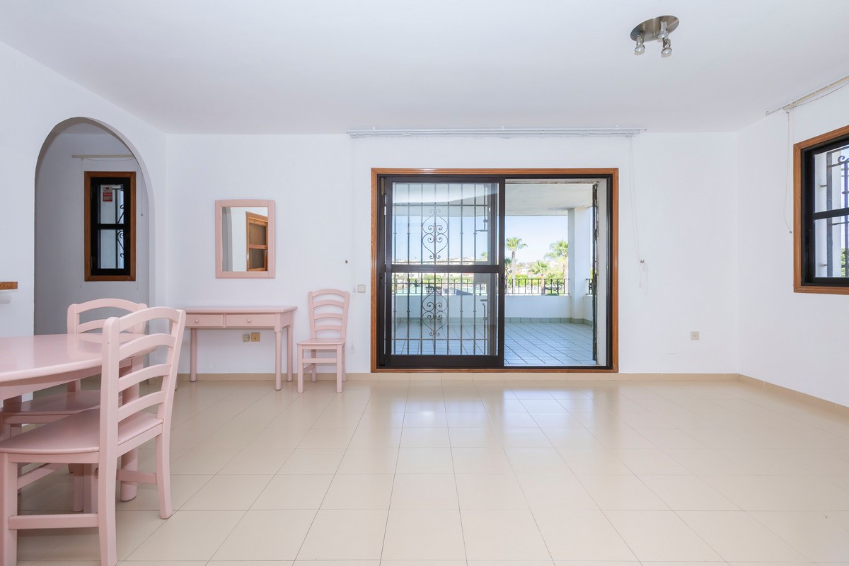 Wohnung in zweiter Strandreihe, Urb. Playa Serena