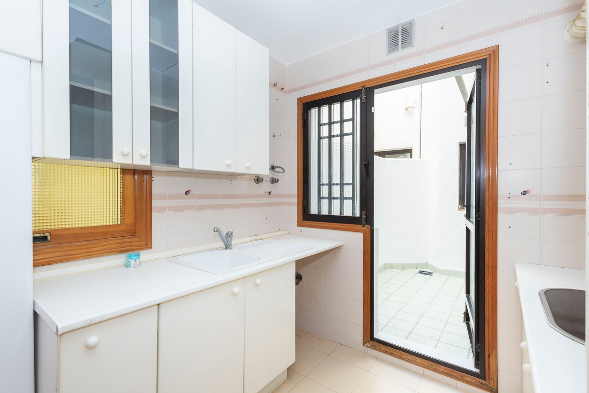 Wohnung in zweiter Strandreihe, Urb. Playa Serena