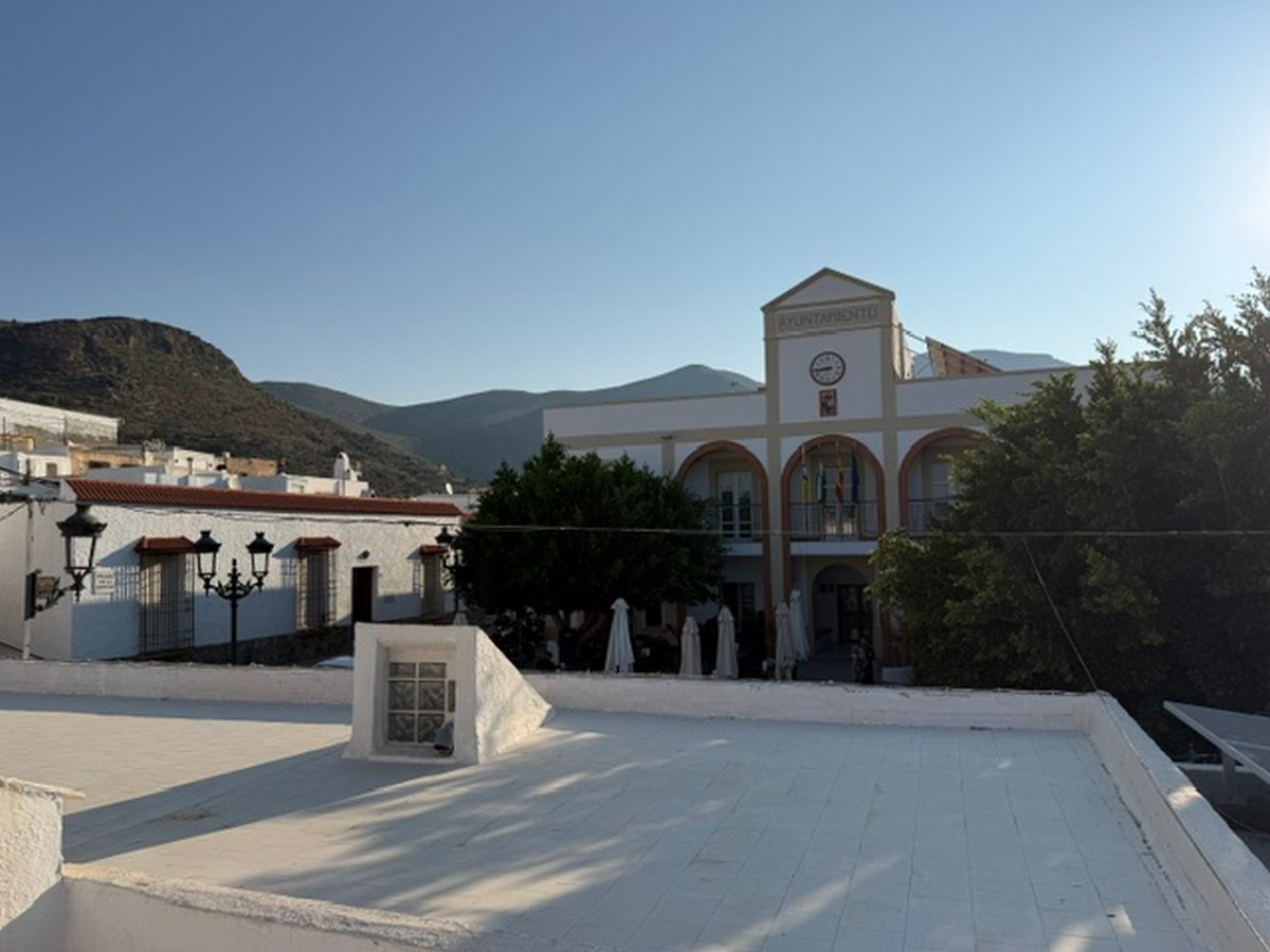 Casa De Pueblo en el corazón de Enix