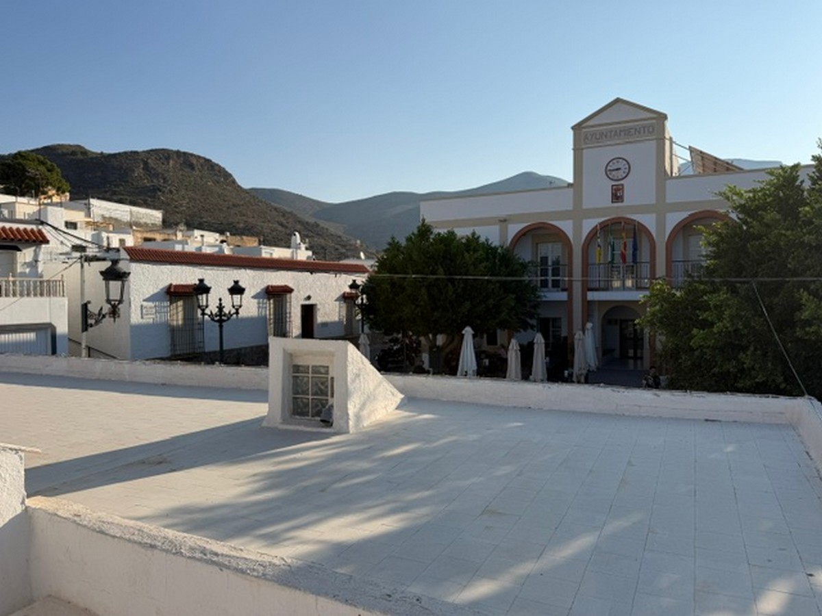 Casa De Pueblo en el corazón de Enix