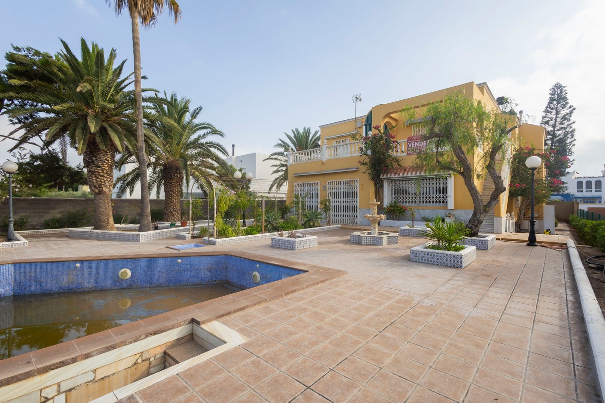 Grande villa indépendante dans un emplacement privilégié