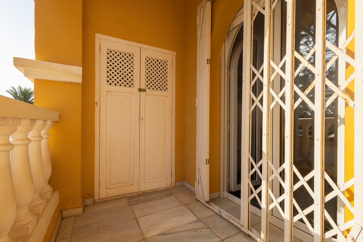 Grande villa indépendante dans un emplacement privilégié