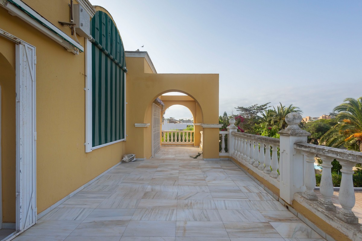 Grande villa indépendante dans un emplacement privilégié