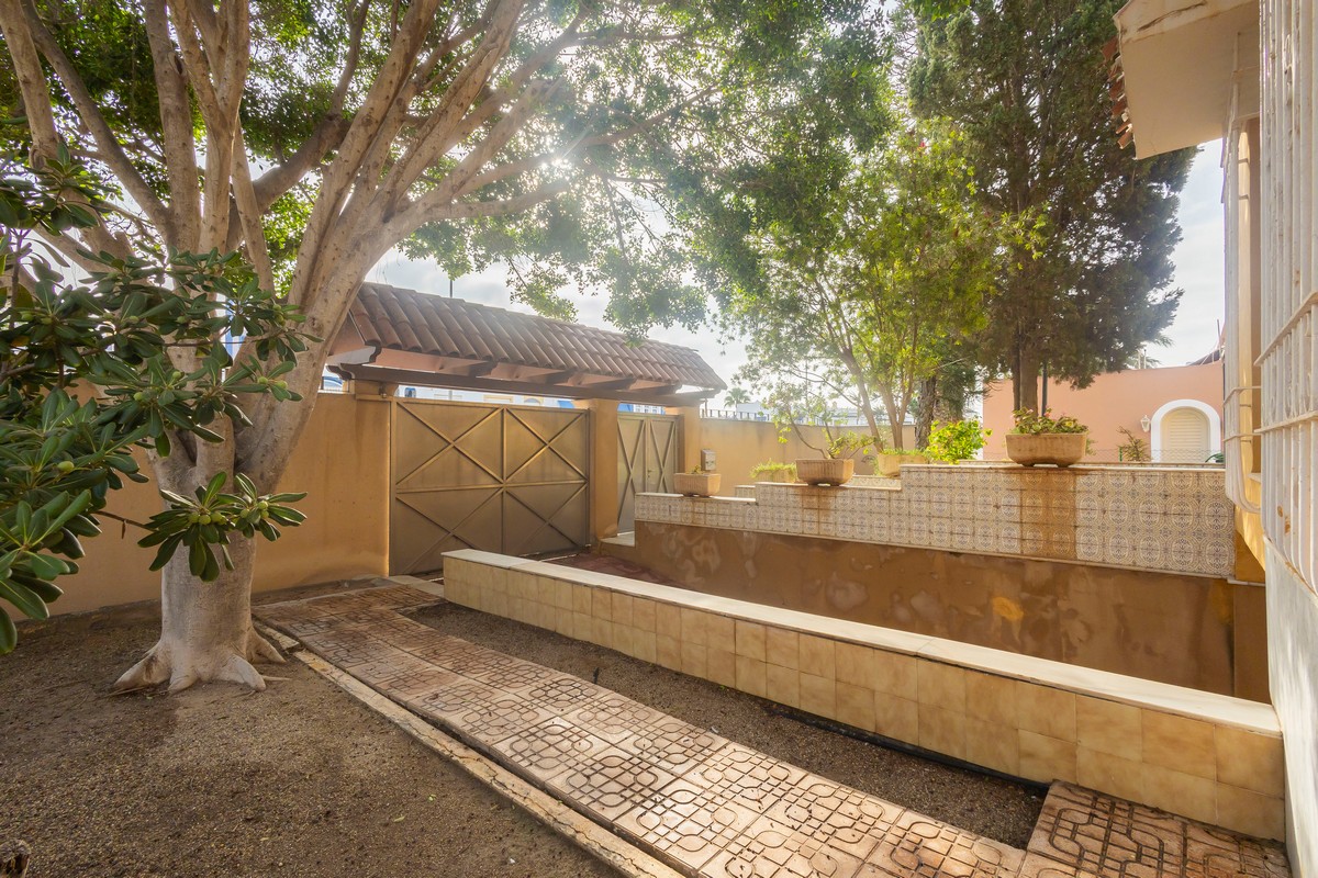 Grande villa indépendante dans un emplacement privilégié