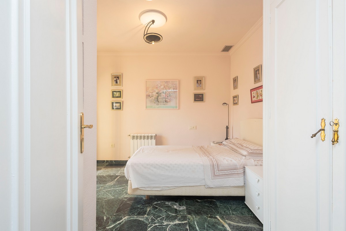 Grande villa indépendante dans un emplacement privilégié