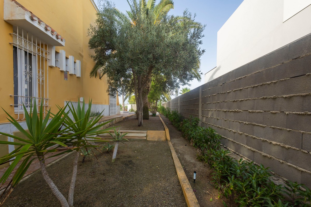 Grande villa indépendante dans un emplacement privilégié