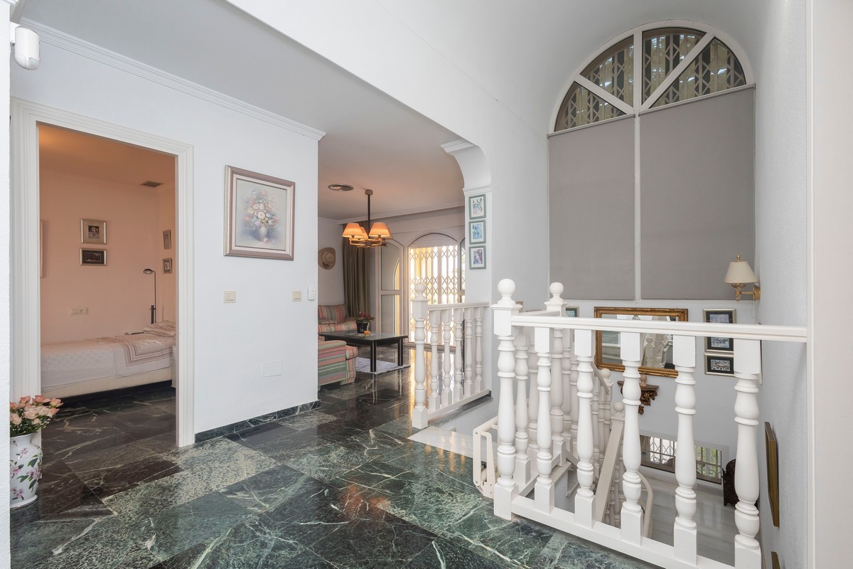 Grande villa indépendante dans un emplacement privilégié