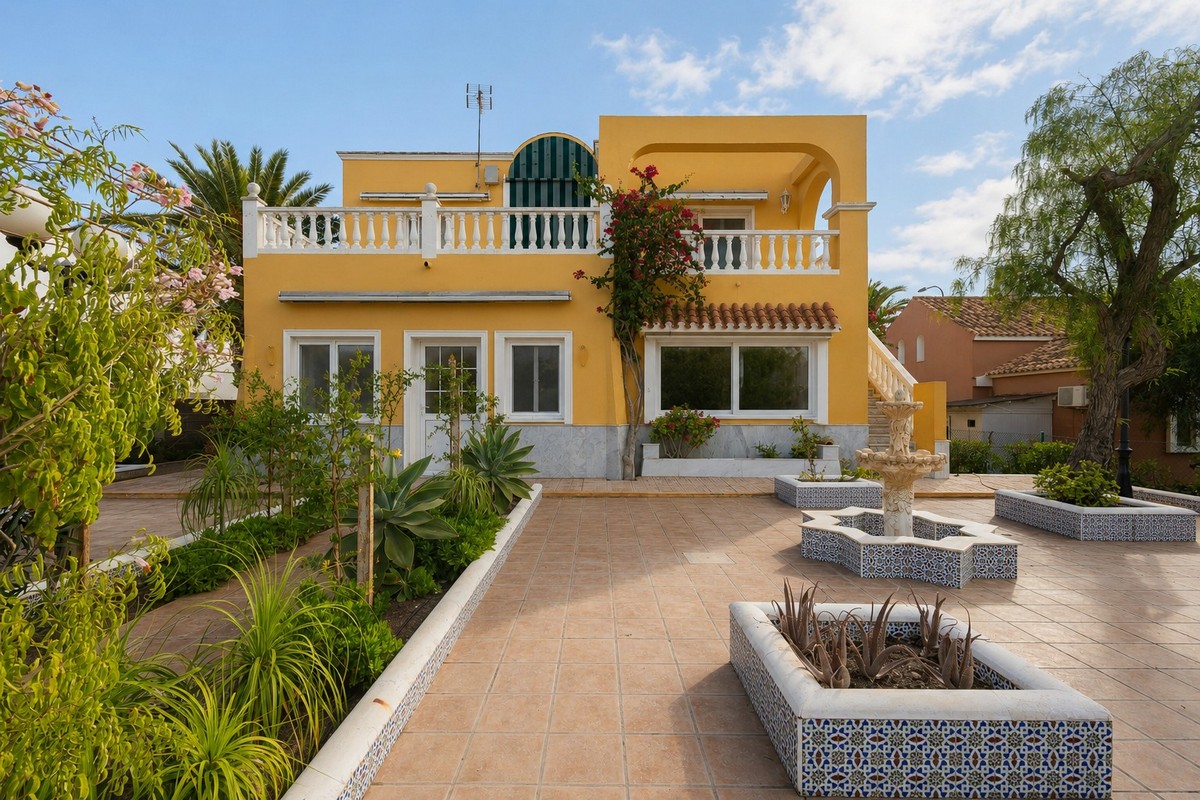 Grande villa indépendante dans un emplacement privilégié