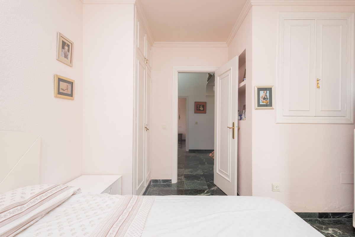 Grande villa indépendante dans un emplacement privilégié