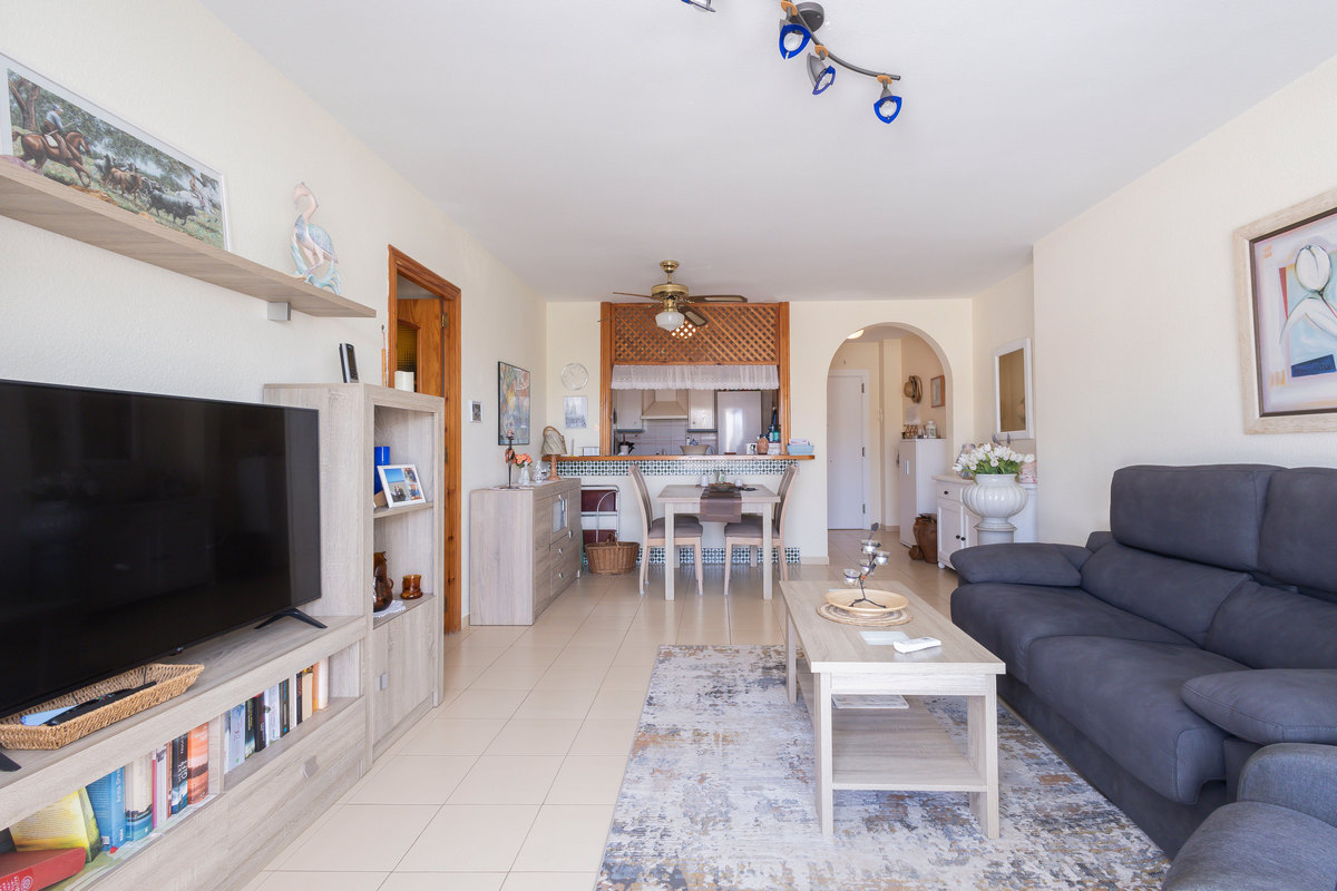 Apartamento en segunda línea de playa, Urb. Playa Serena