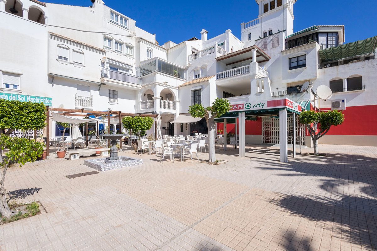 Apartamento en segunda línea de playa, Urb. Playa Serena
