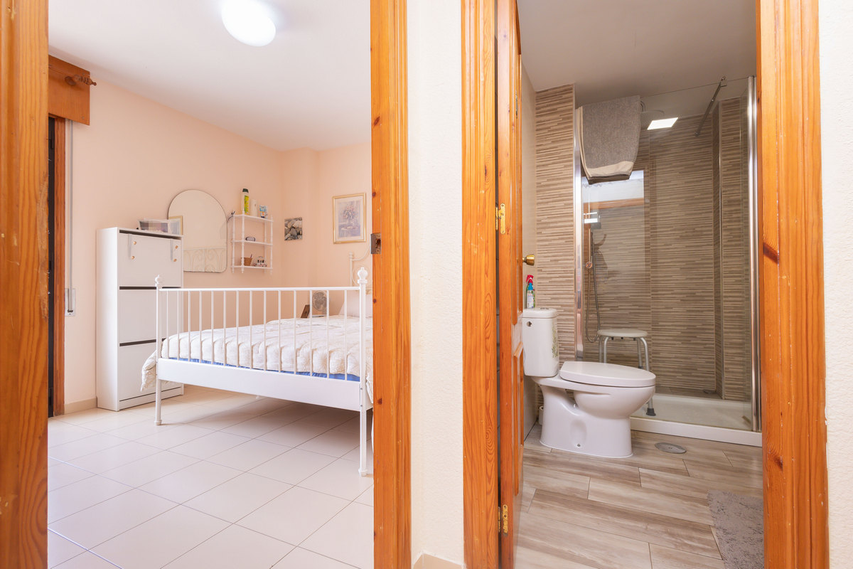 Apartamento en segunda línea de playa, Urb. Playa Serena